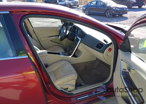 2012 Volvo S60 T5 z USA, uszkodzony, nr VIN YV1622FS0C2115225